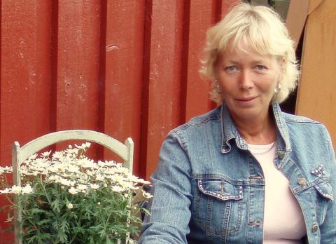 Liv Jorunn Oterholt bor i Nissedal og er kasserer i Nissedal Bygdekvinnelag. Foto: Privat.