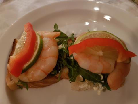 1. tapasrett, scampi med aioli   foto: Aud-Marit Netteland