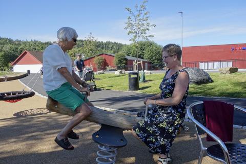 Dumpehuska ble godkjent av Britt og Inger på møtet i fjor! (foto: Eva Østen).