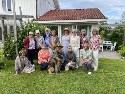 Sommerlige damer på treff!