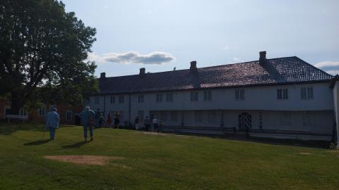 Fossesholm Herregård sett fra tunet. Foto AK