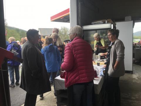 Den vakre, duftende Hurdalsrosa på Reidvin-tunet