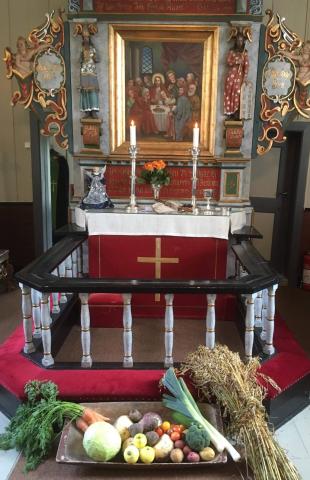 Vakkert pyntet i kirken