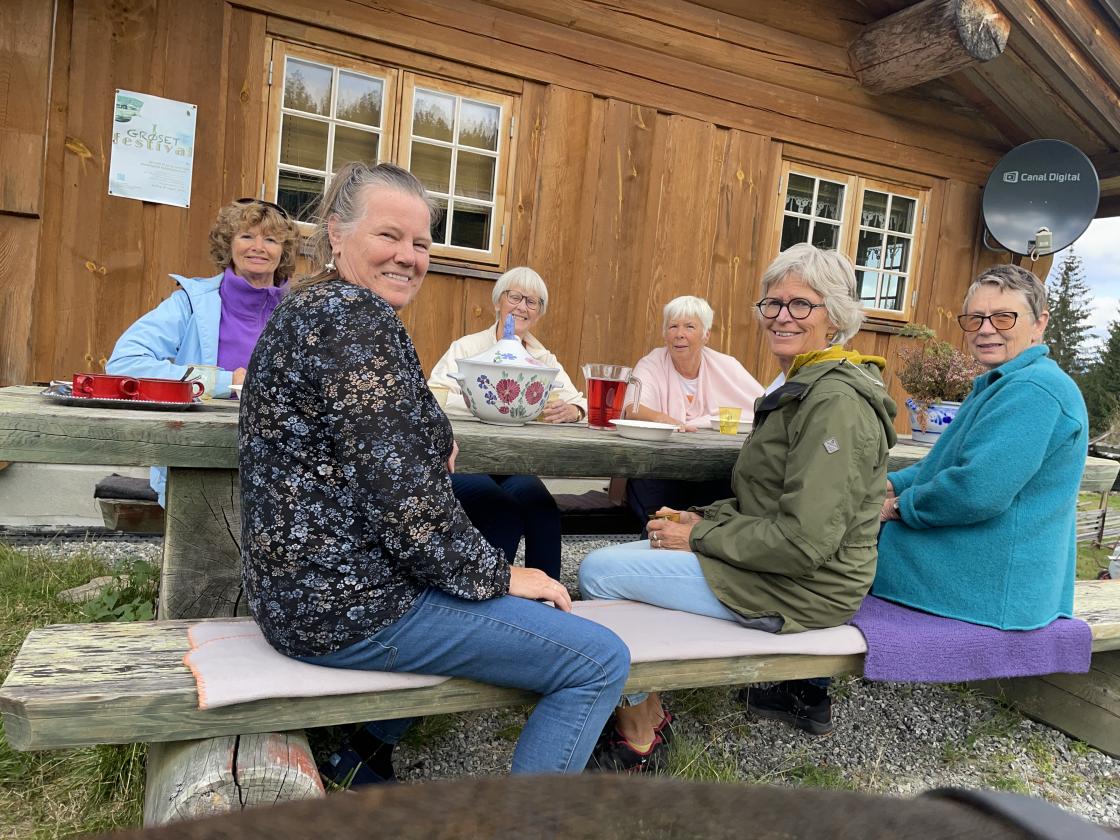 Rømmegrøt må en jo ha når en er på setra