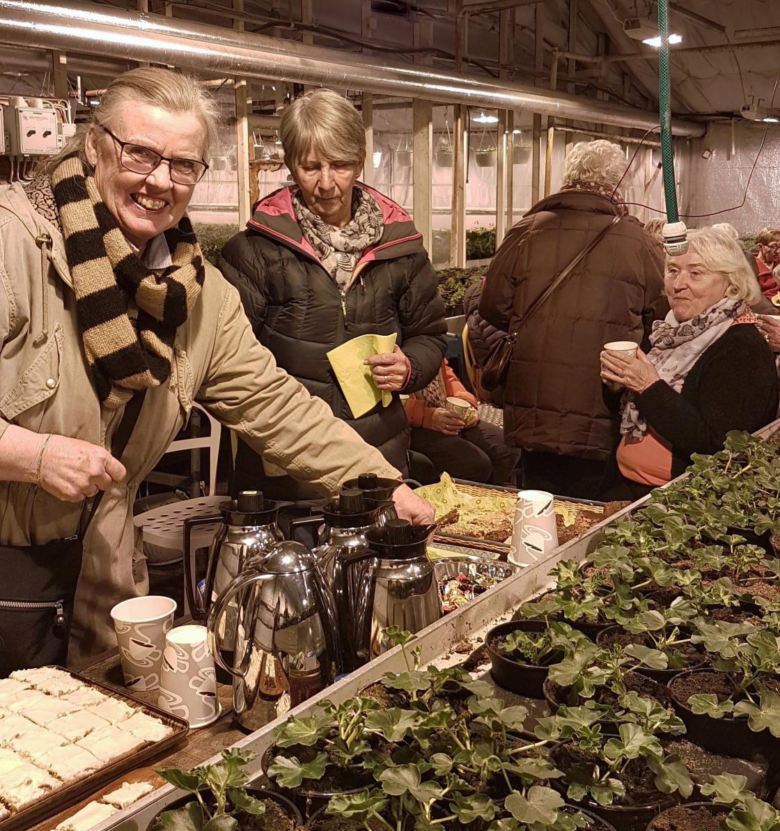 Deilige kaker og kaffe hører med