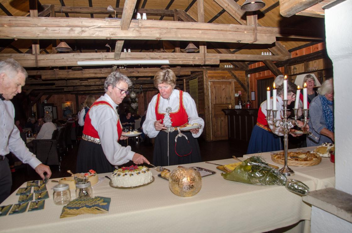 Herlige kaker og kaffe, smaker alltid