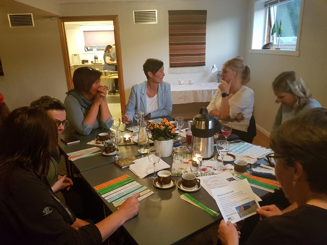 Klar for loddtrekning   foto: Liv Spilde