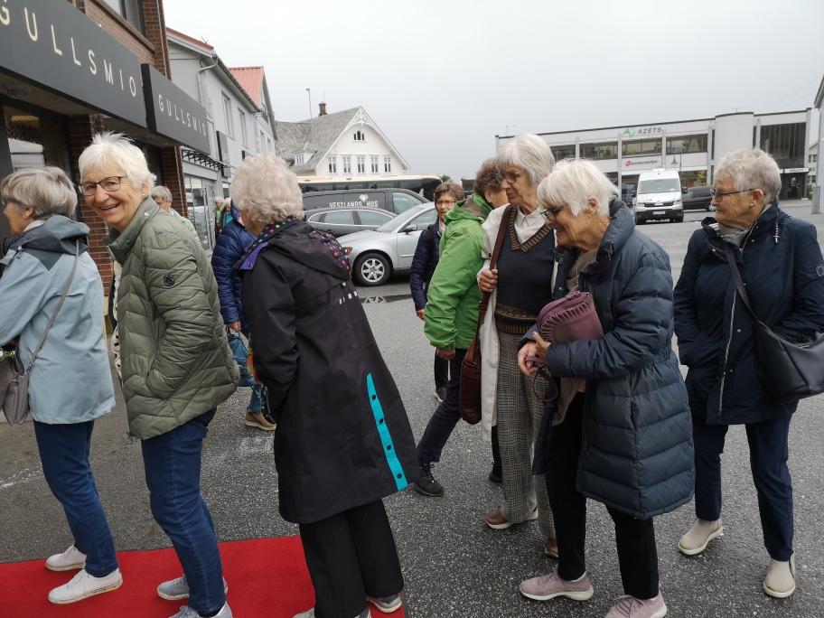 Vitjing hjå Gullsmio på Bømlo Vitjing hjå Gullsmio på Bømlo