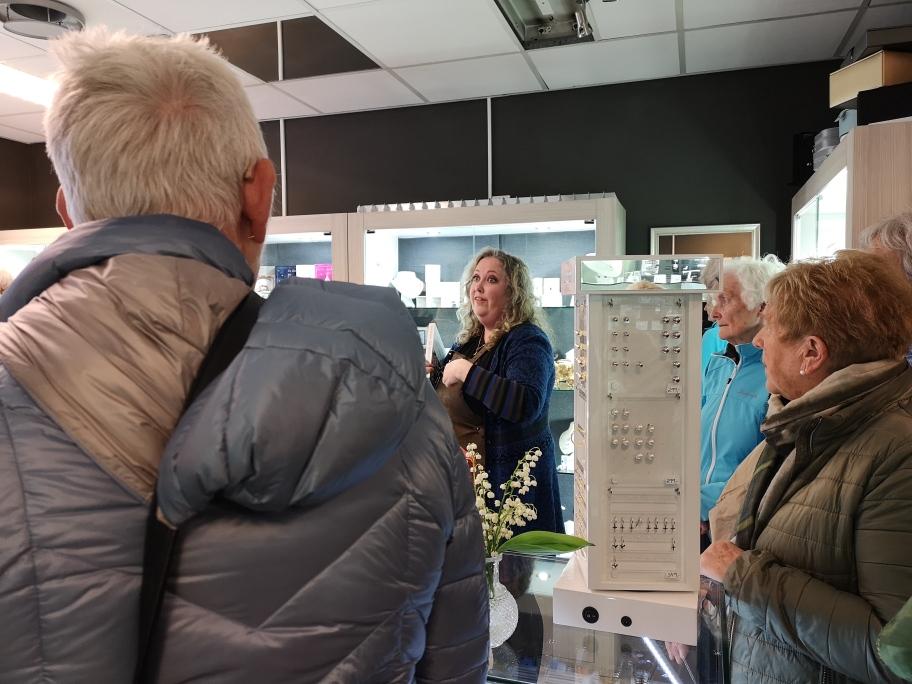 Vitjing hjå Gullsmio på Bømlo Vitjing hjå Gullsmio på Bømlo
