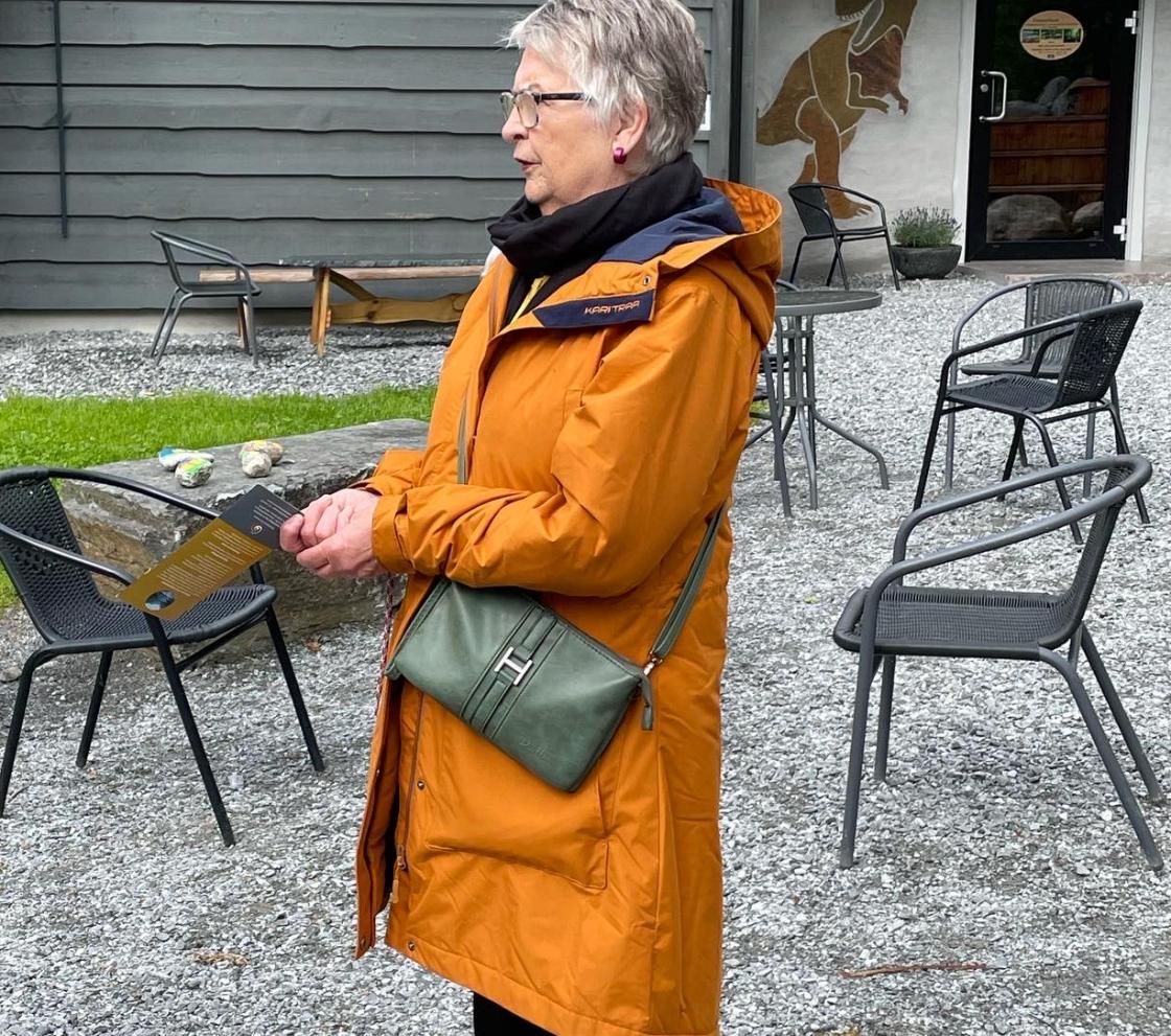 Esther Falk ønsket oss velkommen til Kvinnherad og Steinparken