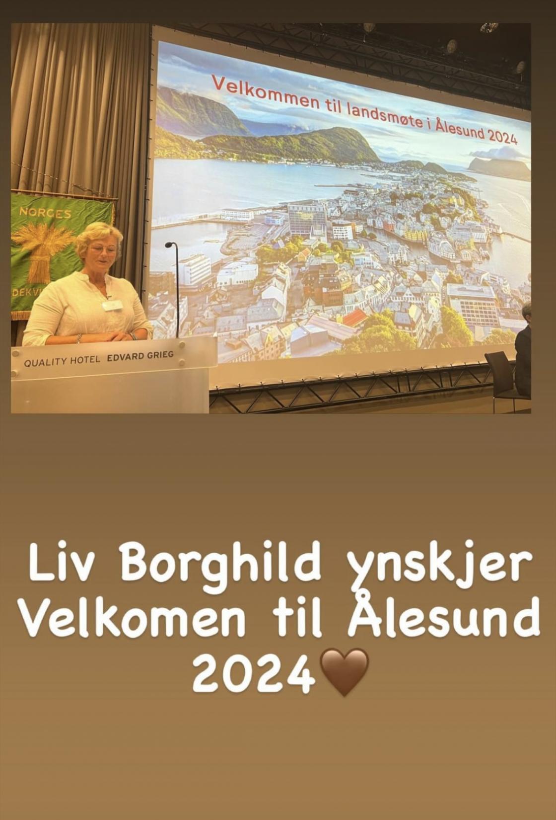 Liv Borghild Hildre, leder i Møre og Romsdal Bygdekvinnelag ønsket velkommen til landsmøte i Ålesund 2024