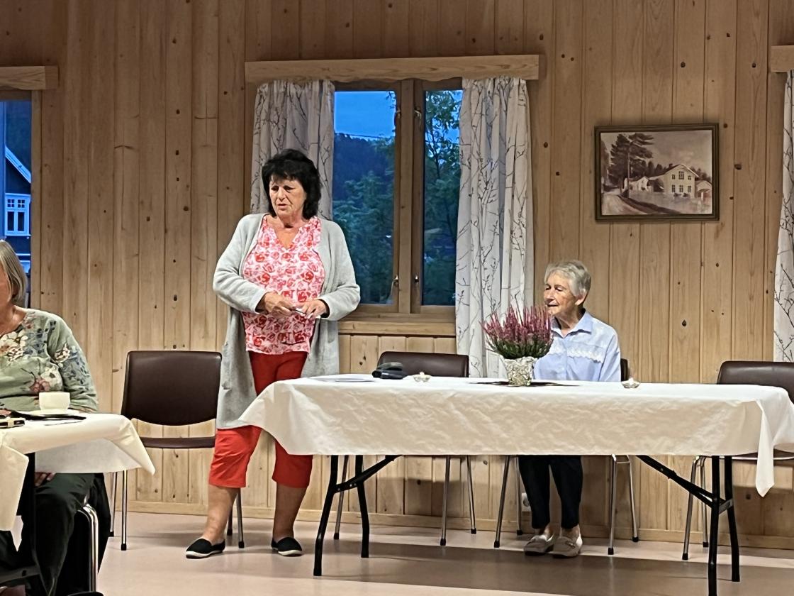 Underholdning v/Britt Nymoen