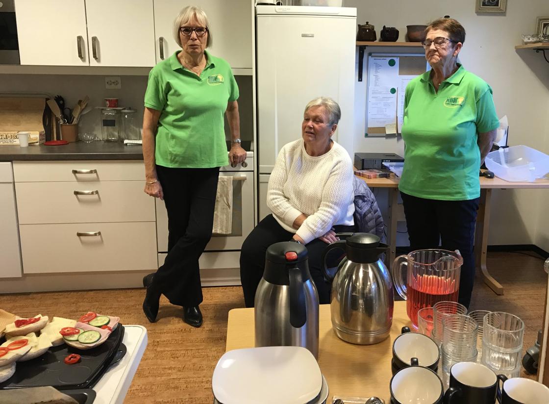 Bygdekvinnelaget inviterte til kyrkjekaffi.