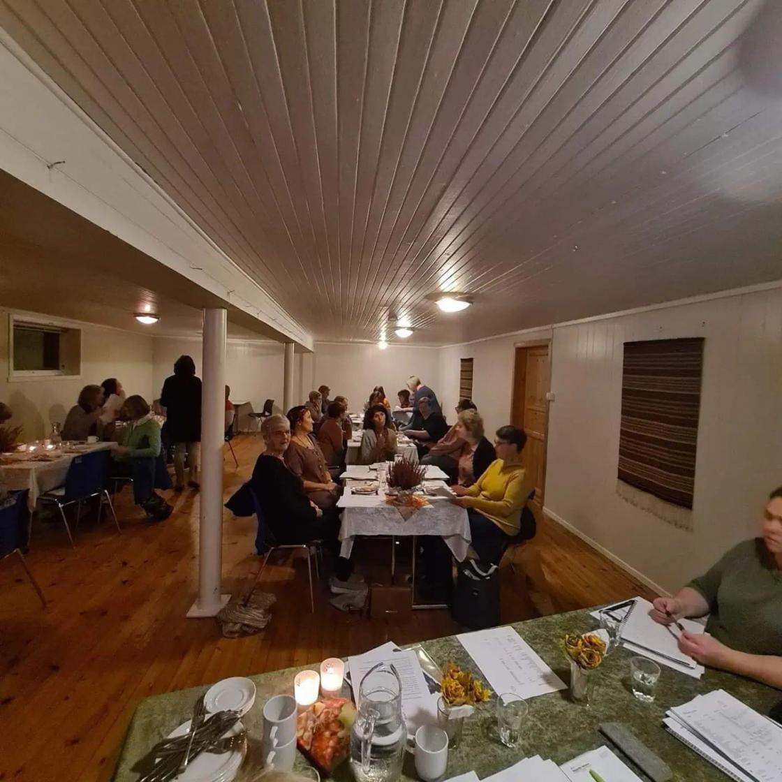 Flotte kvinner på årsmøte