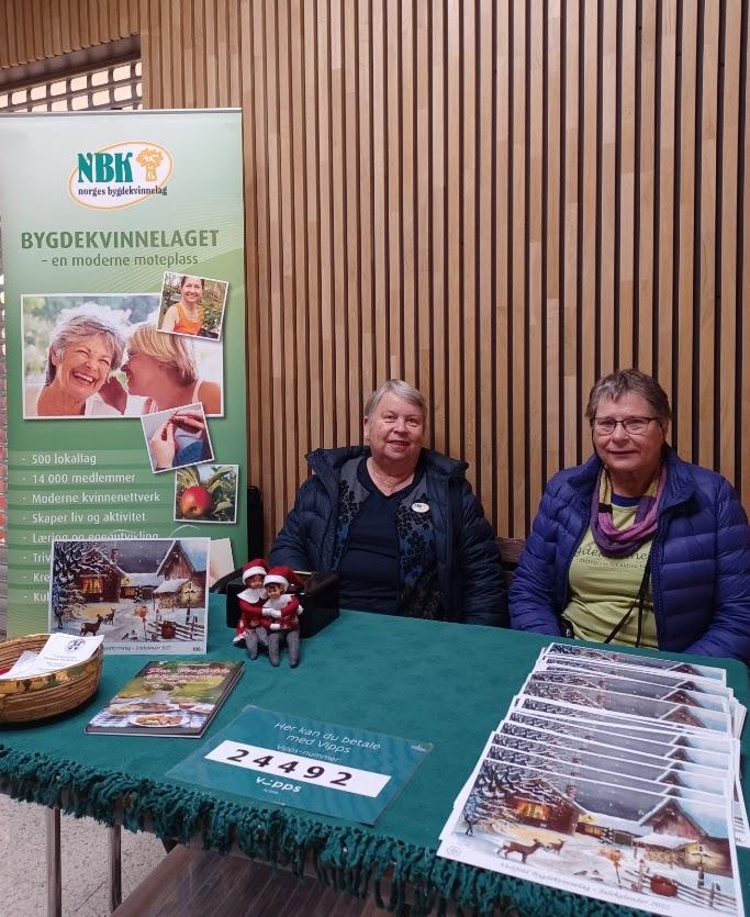 Randi Svebakk Johansen og Anne Berit Finden trådte også til og salget gikk strykende!
