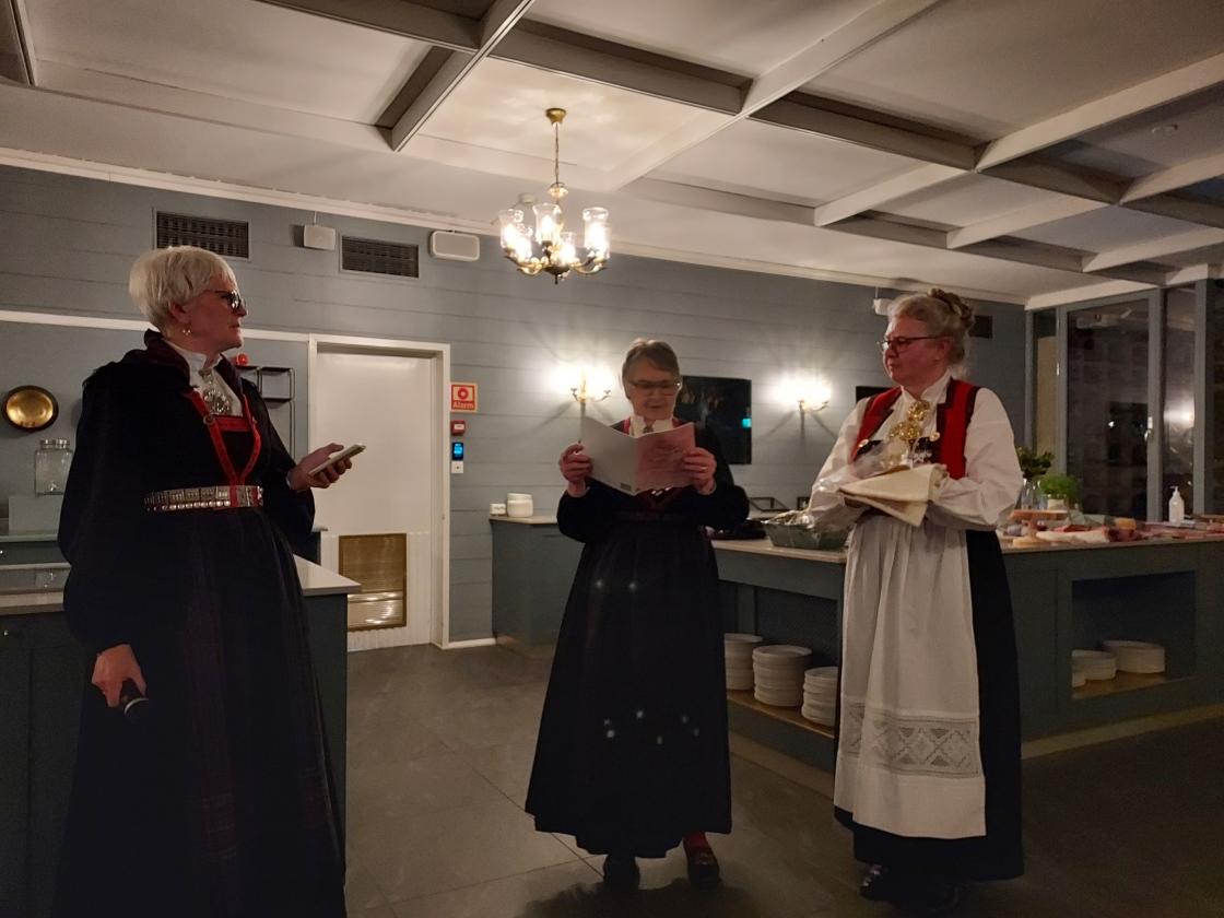 Trekking av loddbøker - Foto Annlaug Midtrød