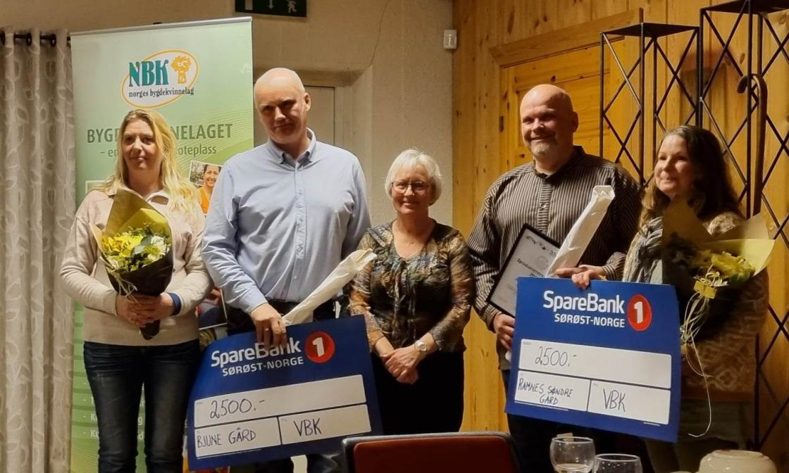 Fra venstre Tone Kihle og Øyvind Bjune(Bjune Gård), Tove Moland Vestfold Bygdekvinnelag, Ingunn og Georg Skjeggestad(Ramnes Søndre Gård)