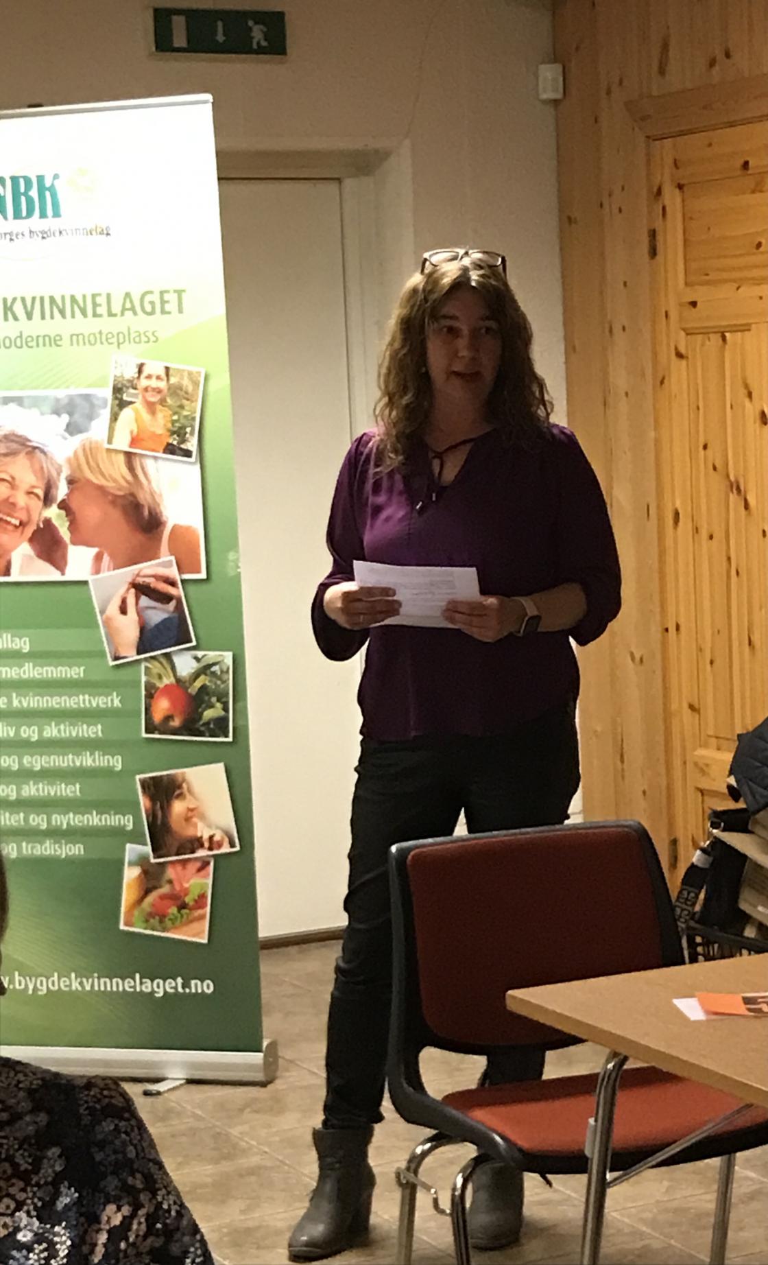 Karin Langaas, Bondelaget. Fra Undrumsdal