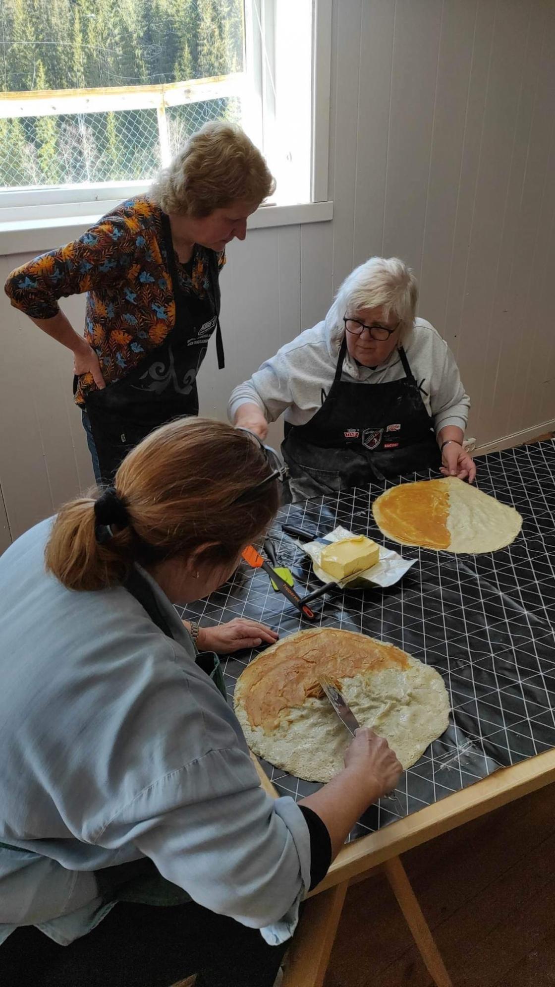 Då skal smørja på.