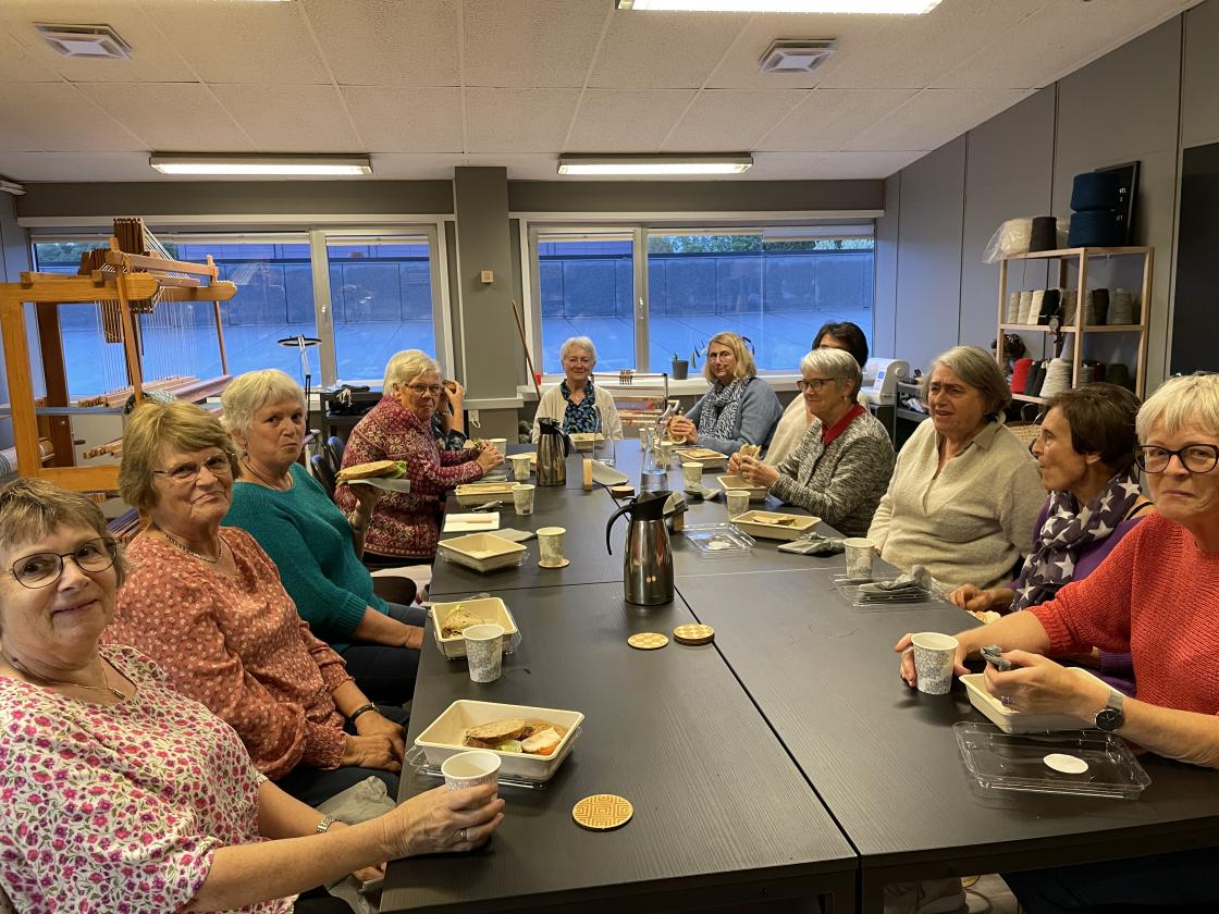 13 fine Bygdekvinner