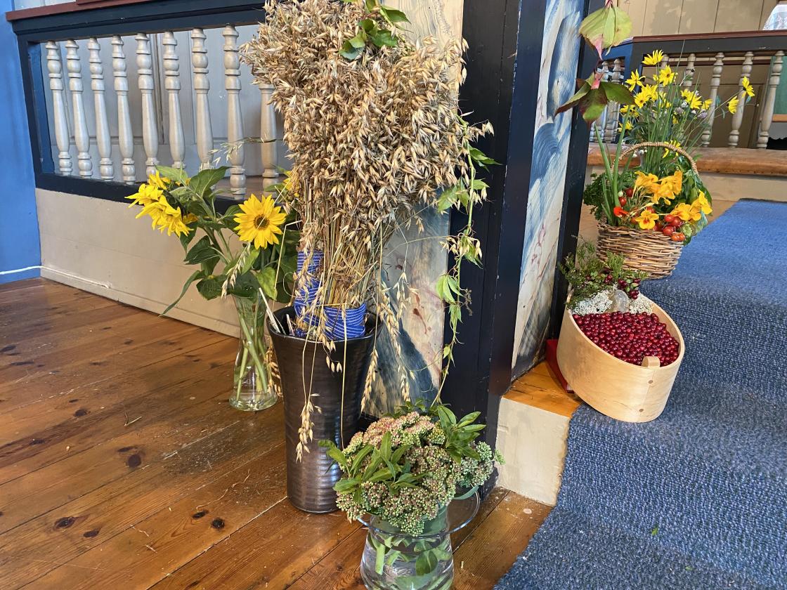 Kornnekene hadde Anne Marie Bjerke-Egge satt sammen ett og ett strå.