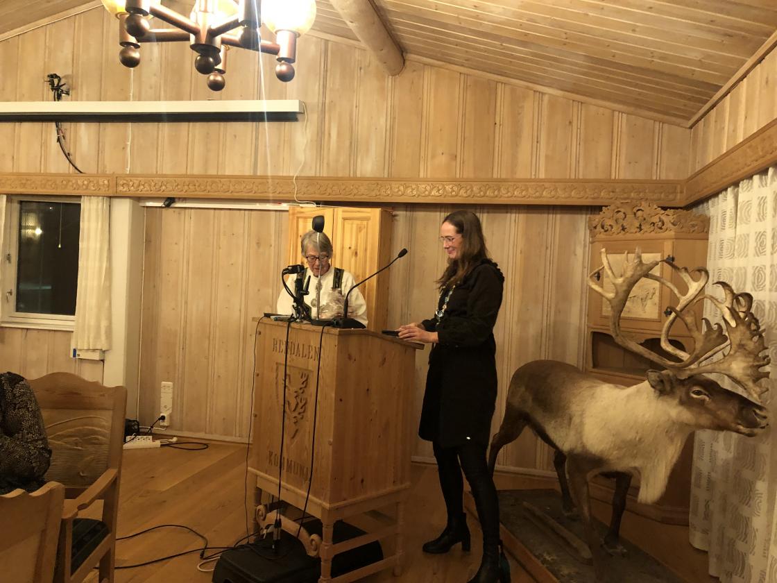 Ordfører Linda hilser til oss