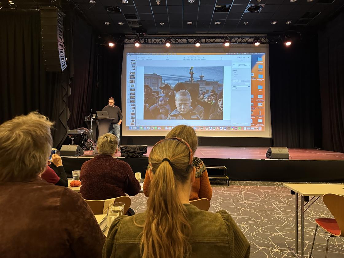 Et gripende innblikk i pandemi og krig