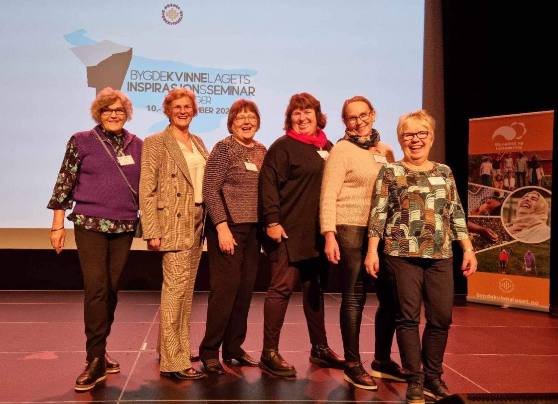 Blide damer frå Møre og Romsdal på plass i Stavanger.