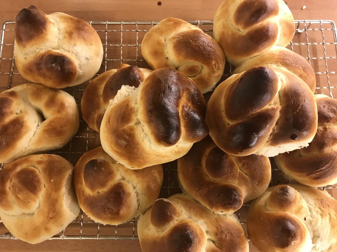 Aniskringler med variasjonar