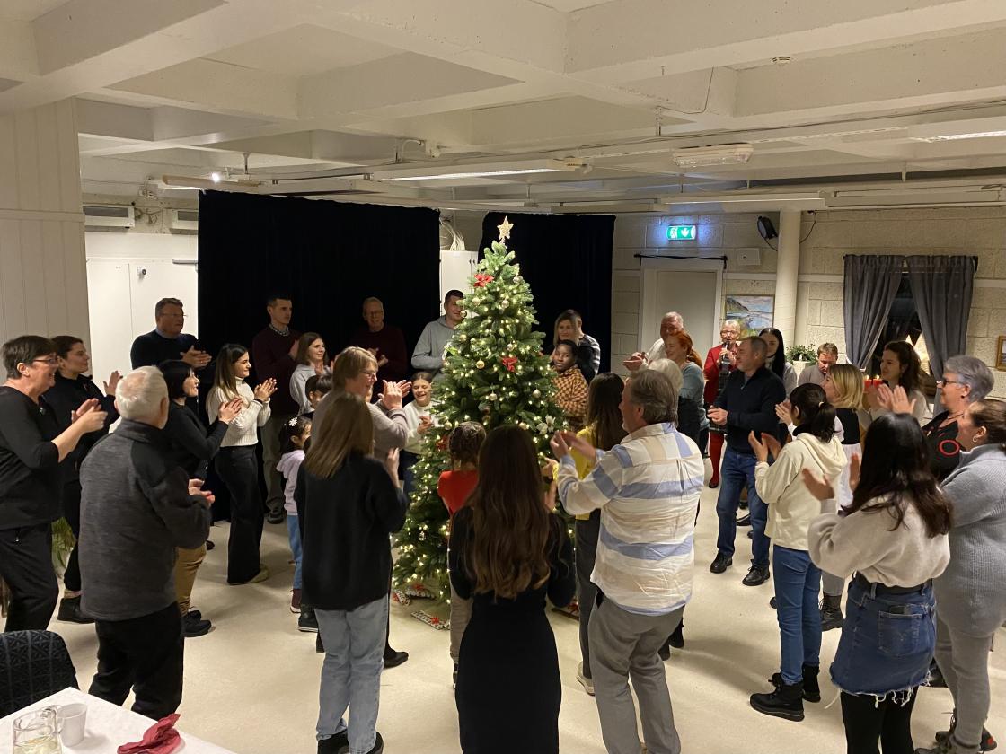 Juletregang der vi sang de mest kjente norske julesangene.