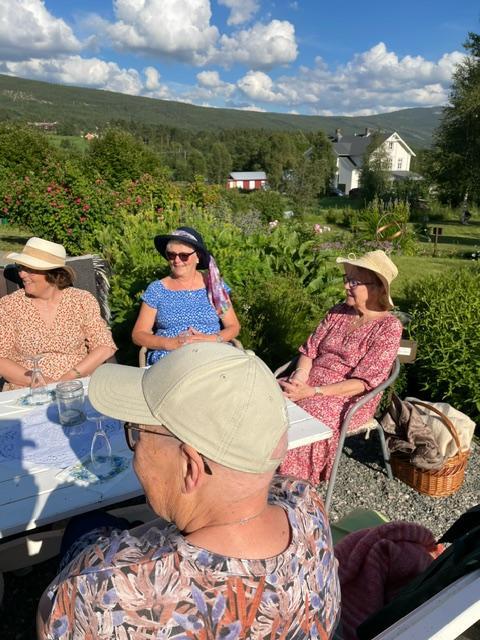 Merete, Elin, Brynhild og Magnhild