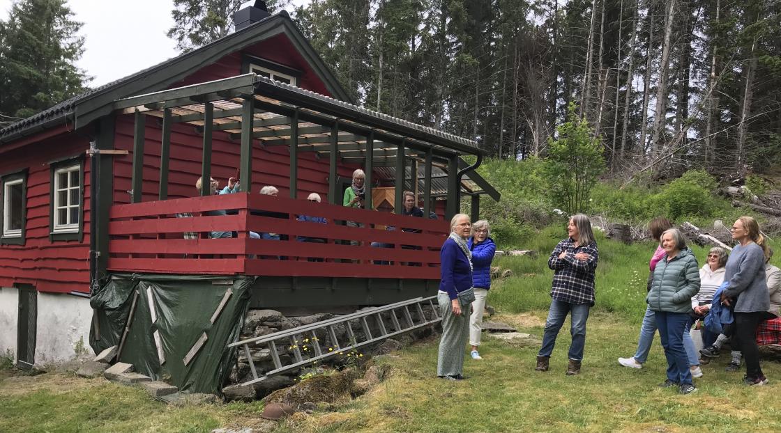 Koseleg hus som Randi har bygt på og renovert.
