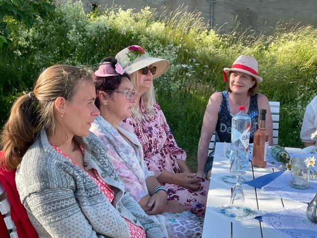 Inger, Elisabeth S, Elisabeth Aa.S. og Marianne