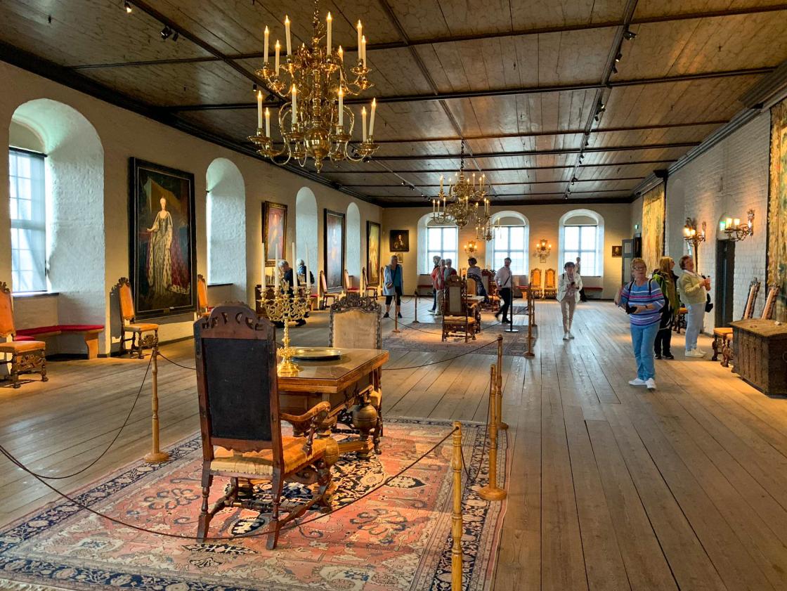 Akershus Festning sitt "minglerom" , tidligere tider delt opp og brukt som leilighet for de kongelige