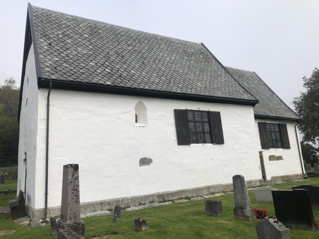 Moster gamle kyrkje