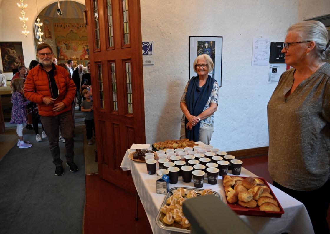 Kirkekaffe, kirkesaft og kirkekake smaker fra Lise Aardahl og Jorunn Lian