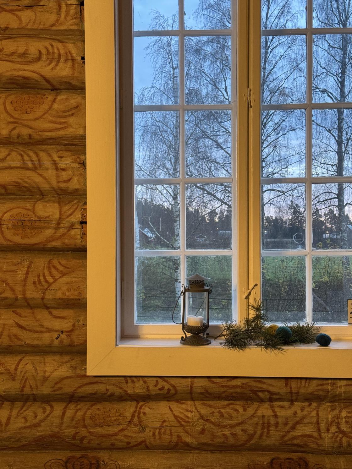 For første gang garnnøster i kirkevinduene