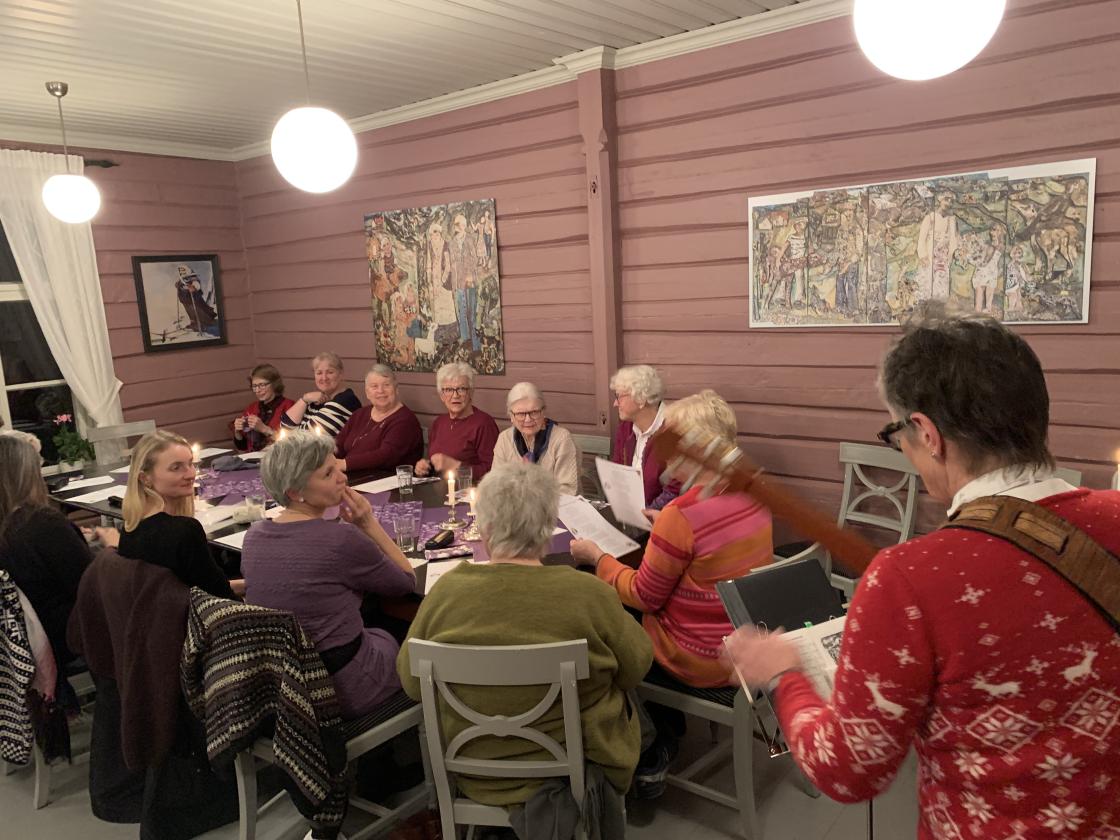 Sigrid Lian laget stemning med gitar og god sangstemme