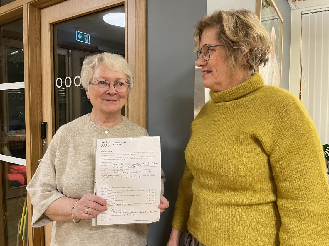 Mariann og Marit-Anne har levert arkivet vårt til Sunnhordland Museum.