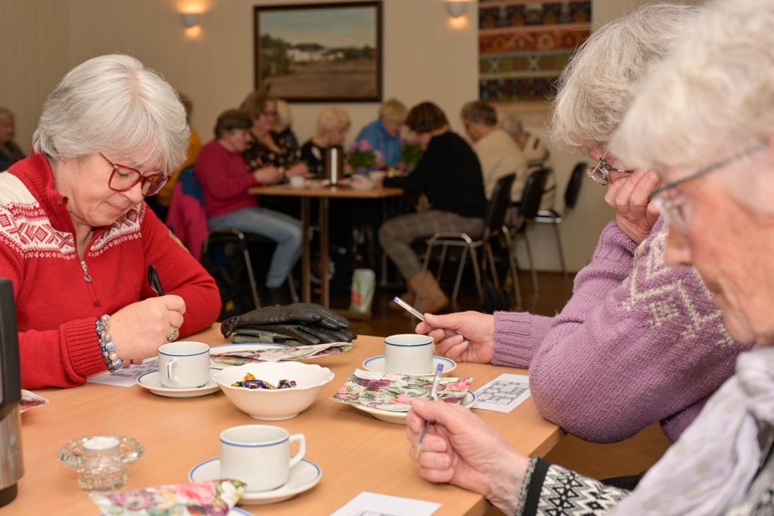 Spenningen stiger...