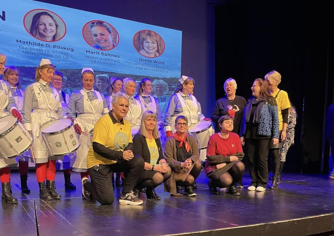 NSF sitt trommekorps avd Vestfold og Telemark, ga oss en sterk og symboltung konsert. Her med noen av kommitemedlemmene i front