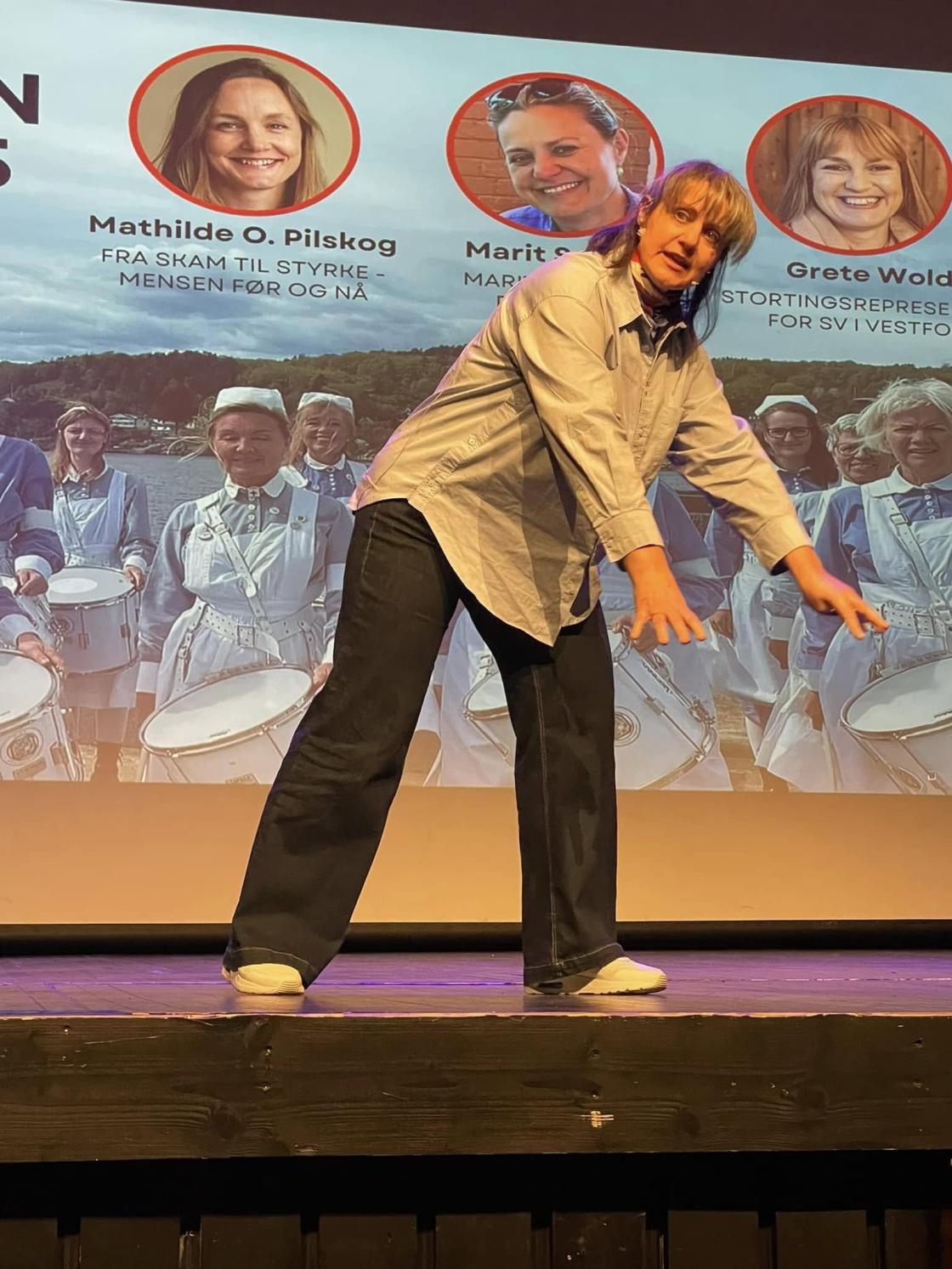 Marit Saltnes, lærer og humorist, hadde et skråblikk på alle de rollene kvinner spiller i de ulike livsfaser