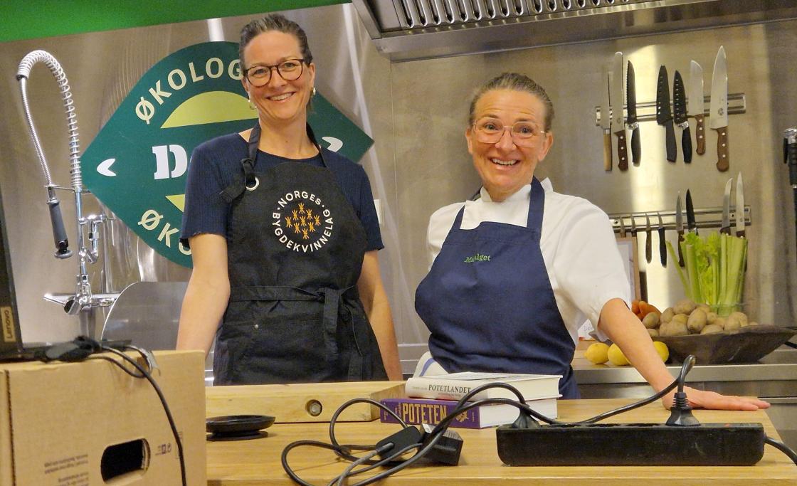 Astrid Seime, prosjektleiar i Nøysom saman med kokk og kokebokforfattar Ann Kristin Møsth Wang i Matvalget. Foto: C. Aurbakken