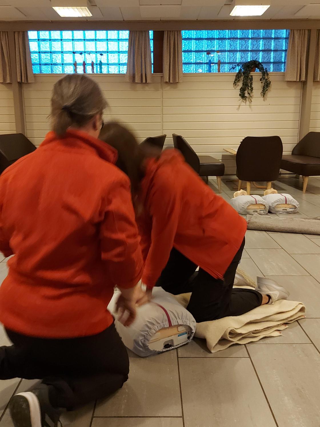 Hjerte/lunge redning. Foto: AK