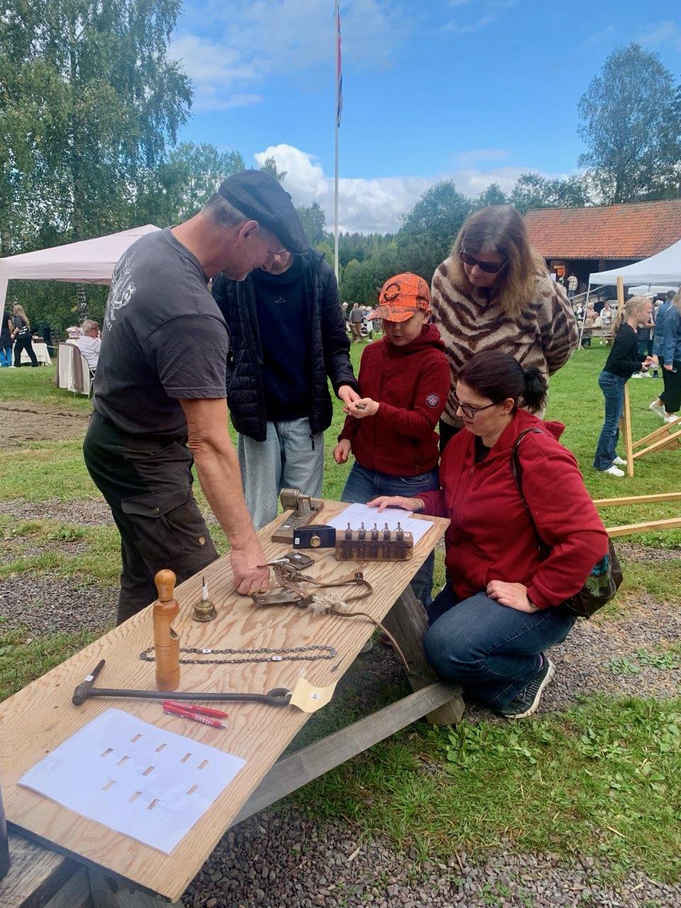 Reidvin-tunets stand: Hva er alt dette?