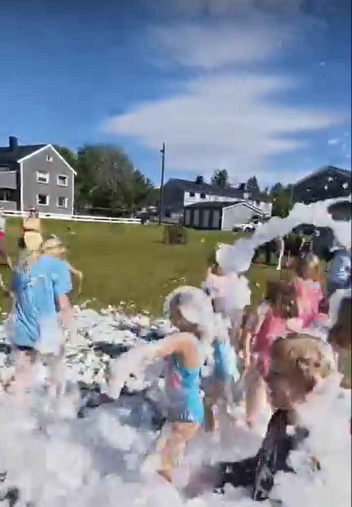 Dugnad på Skumparty for barn og unge