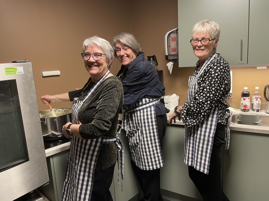 Kjøkkengjengen, Anne Sigrid, Sissel og Hilde.