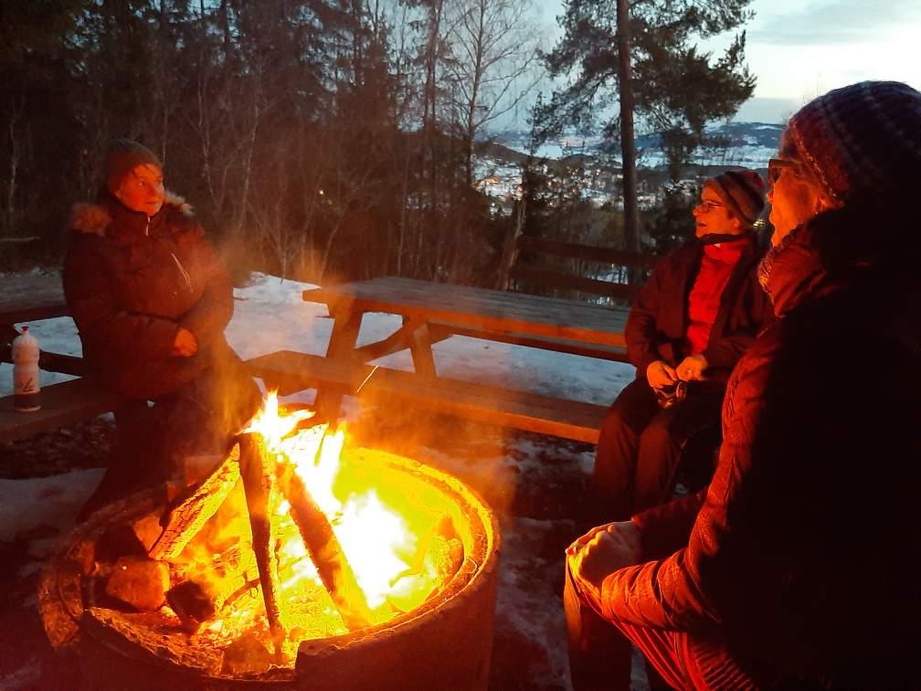 Bålkos med bygdekvinner!