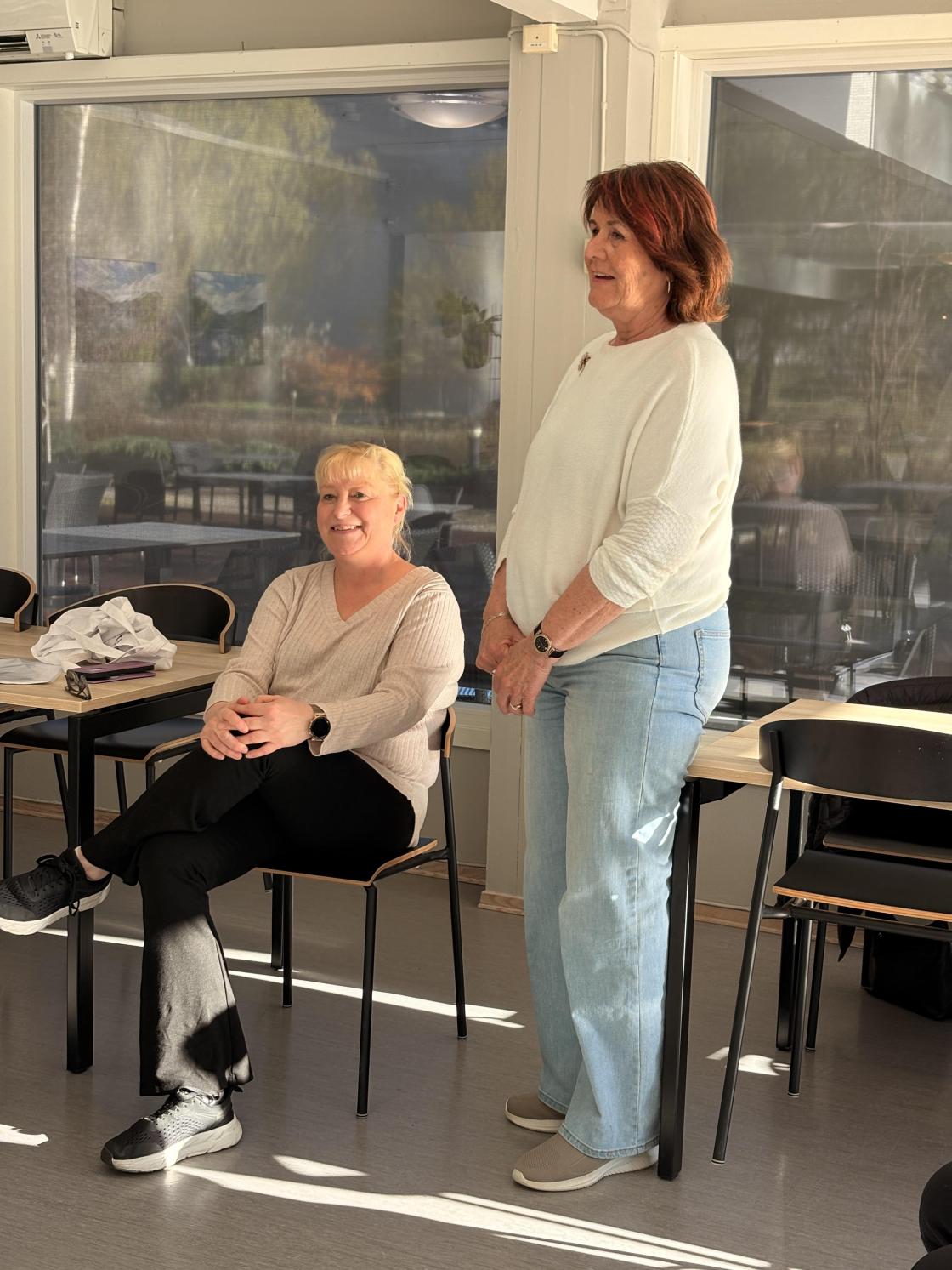 Tusen takk til Annett med blomster og drikke frå Linge.