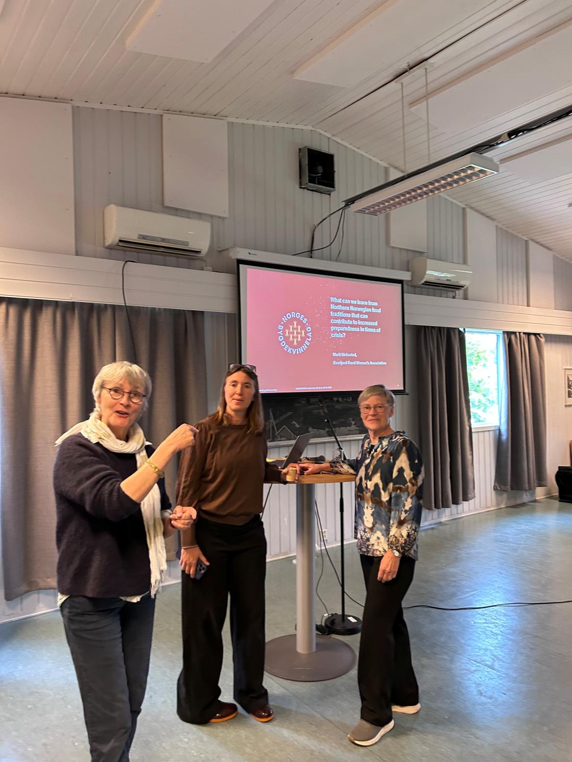 Marit Blekastad holder foredrag på Convivium-konferansen i Lofoten. Foto: Atle Wehn Hegnes, OsloMET.
